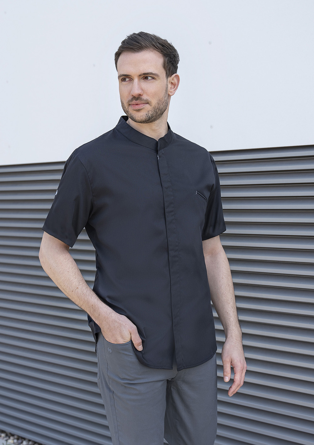 Karlowsky Kurzarm Kochjacke Modern-Touch in Schwarz – Modellansicht