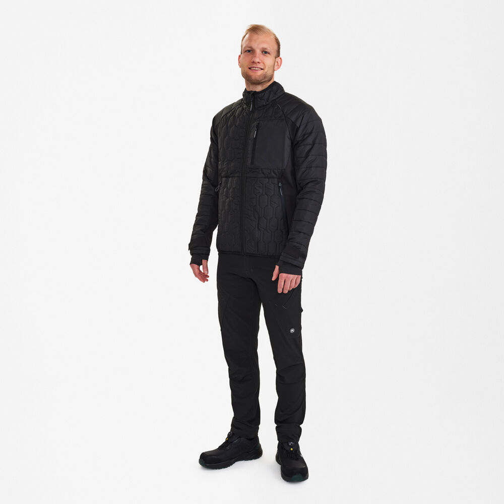 ENGEL X-treme 1371-604 Steppjacke in Schwarz – Modellansicht