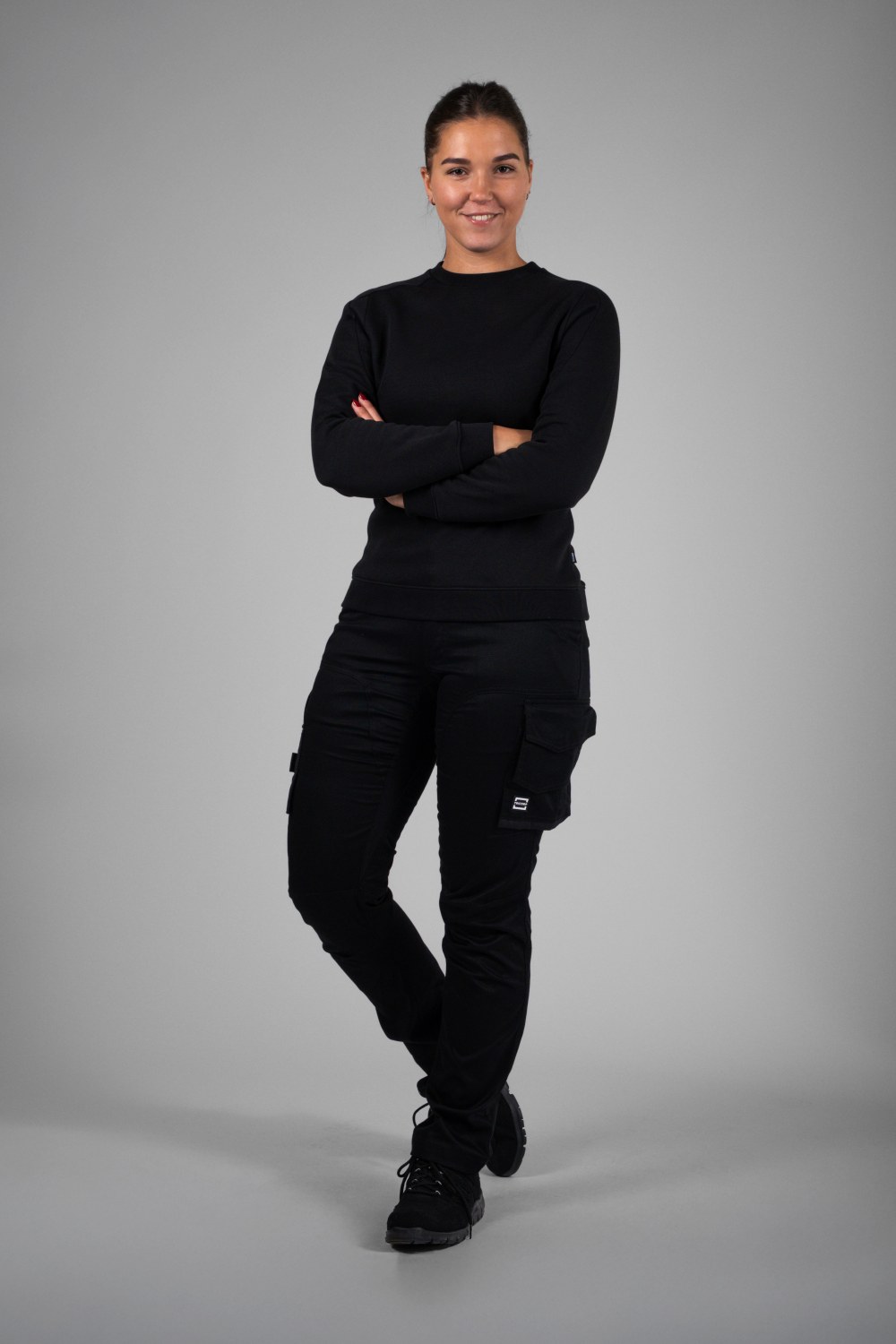 TRICORP Sweatshirt Redefined Damen in Black – Modellansicht