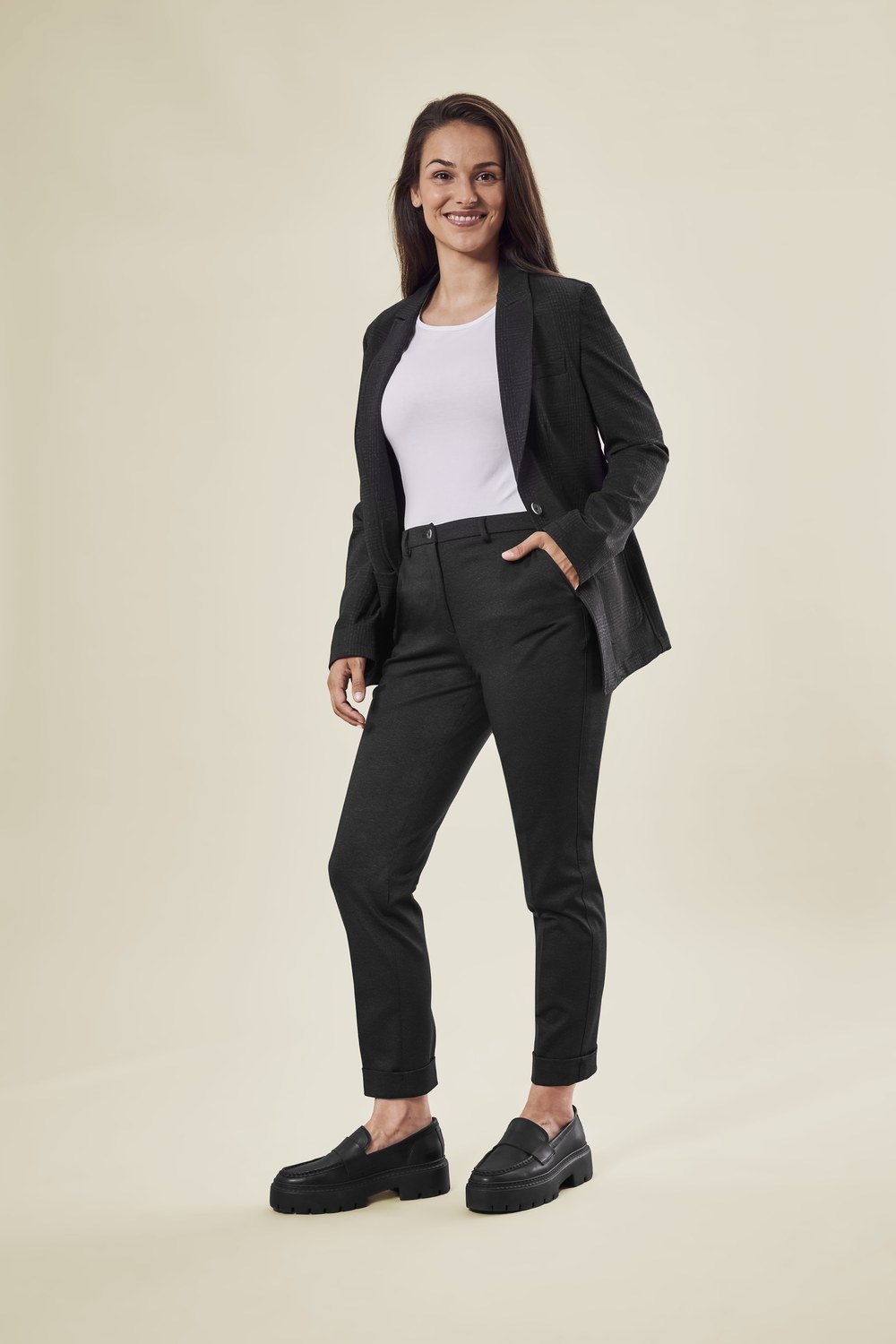 Greiff Damen-Jerseylangblazer RF Casual in Glencheck Anthrazit – Modellansicht