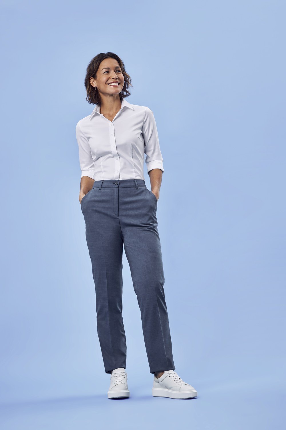 Greiff Damen-Hose RF Modern 37.5 in Pinpoint Mittelblau – Modellansicht