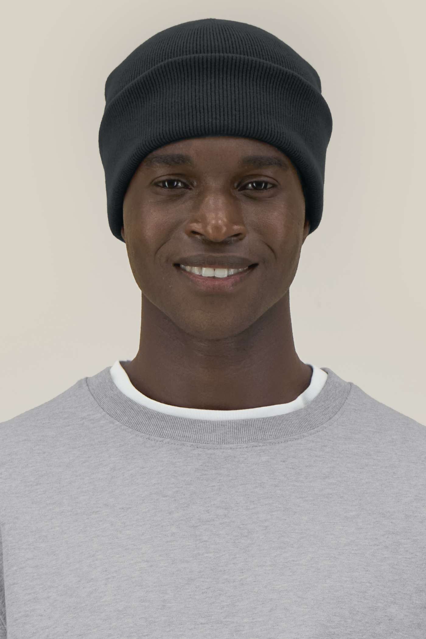 Stanley Stella Rib Beanie 2.0 am Modell