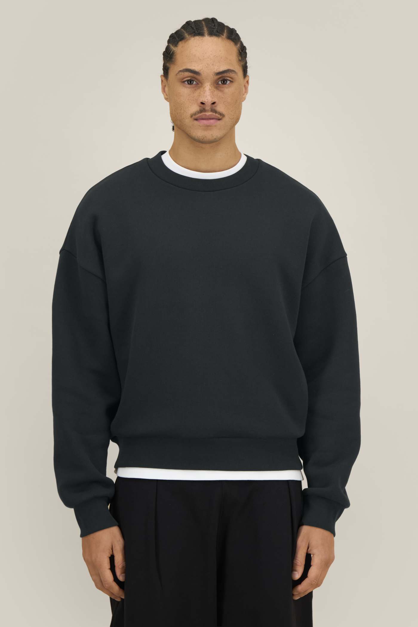 Stanley Stella Former Sweatshirt am Modell