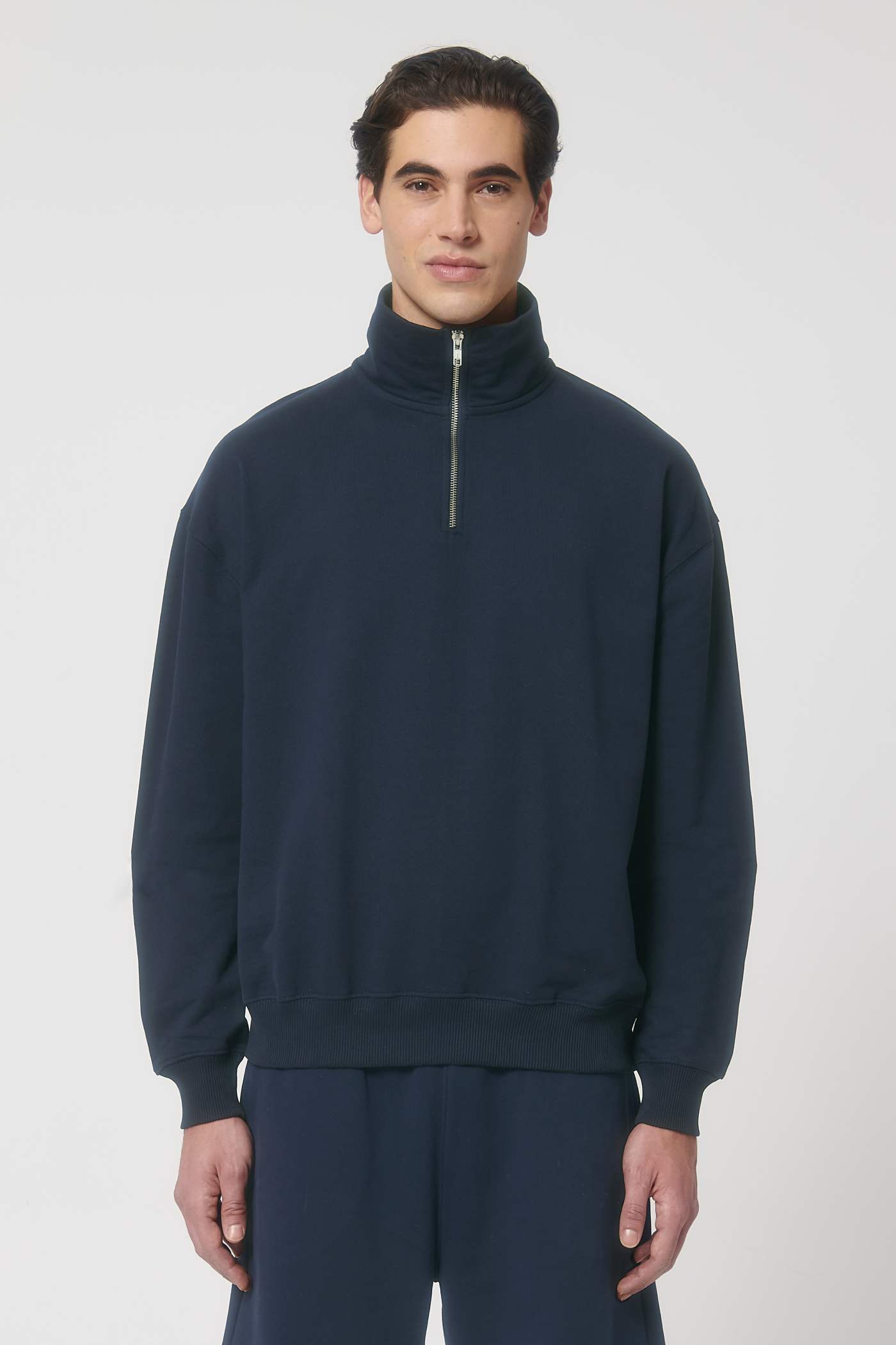Stanley Stella Miller Dry Sweatshirt am Modell
