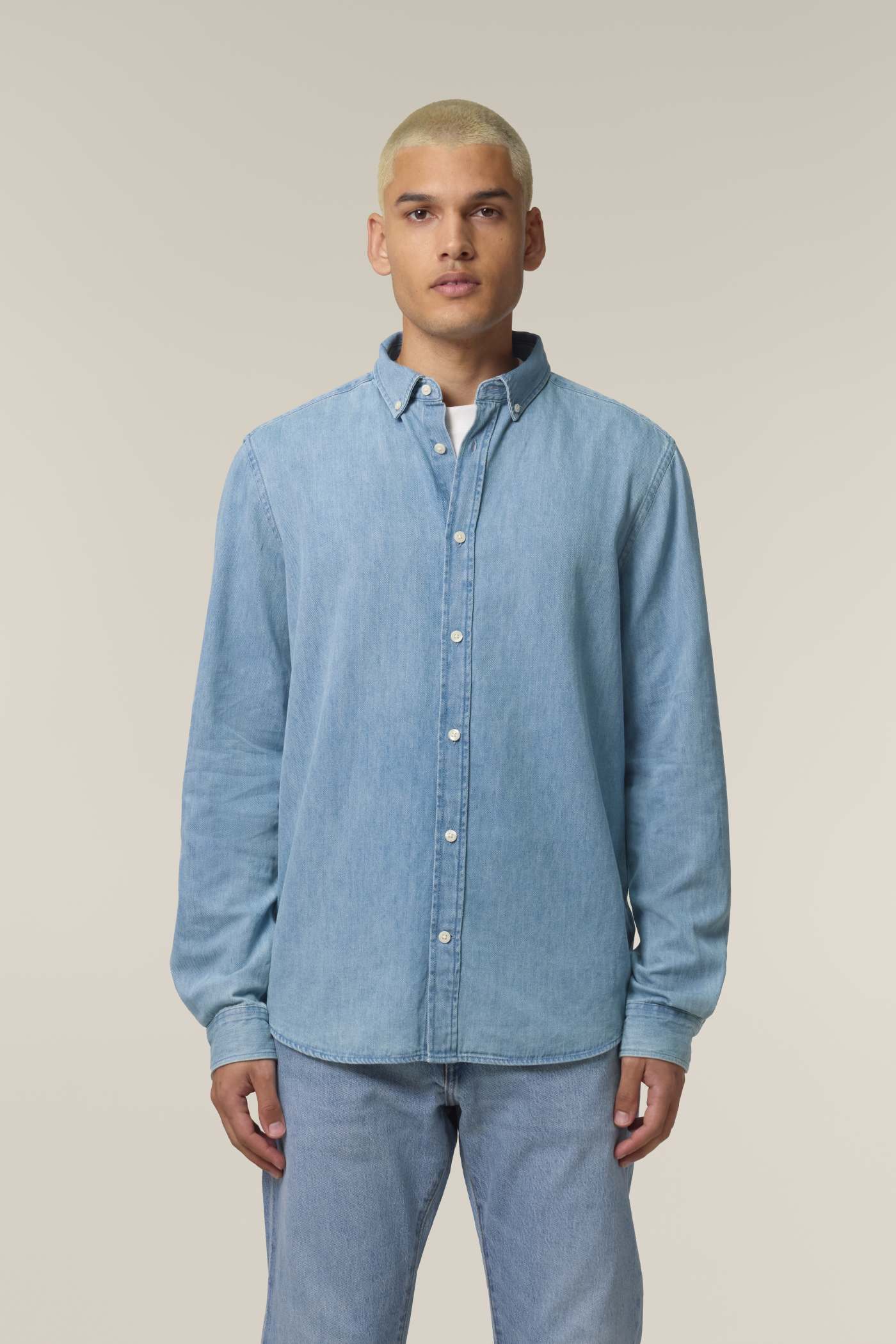 Stanley Stella Stanley Denim Shirt am Modell