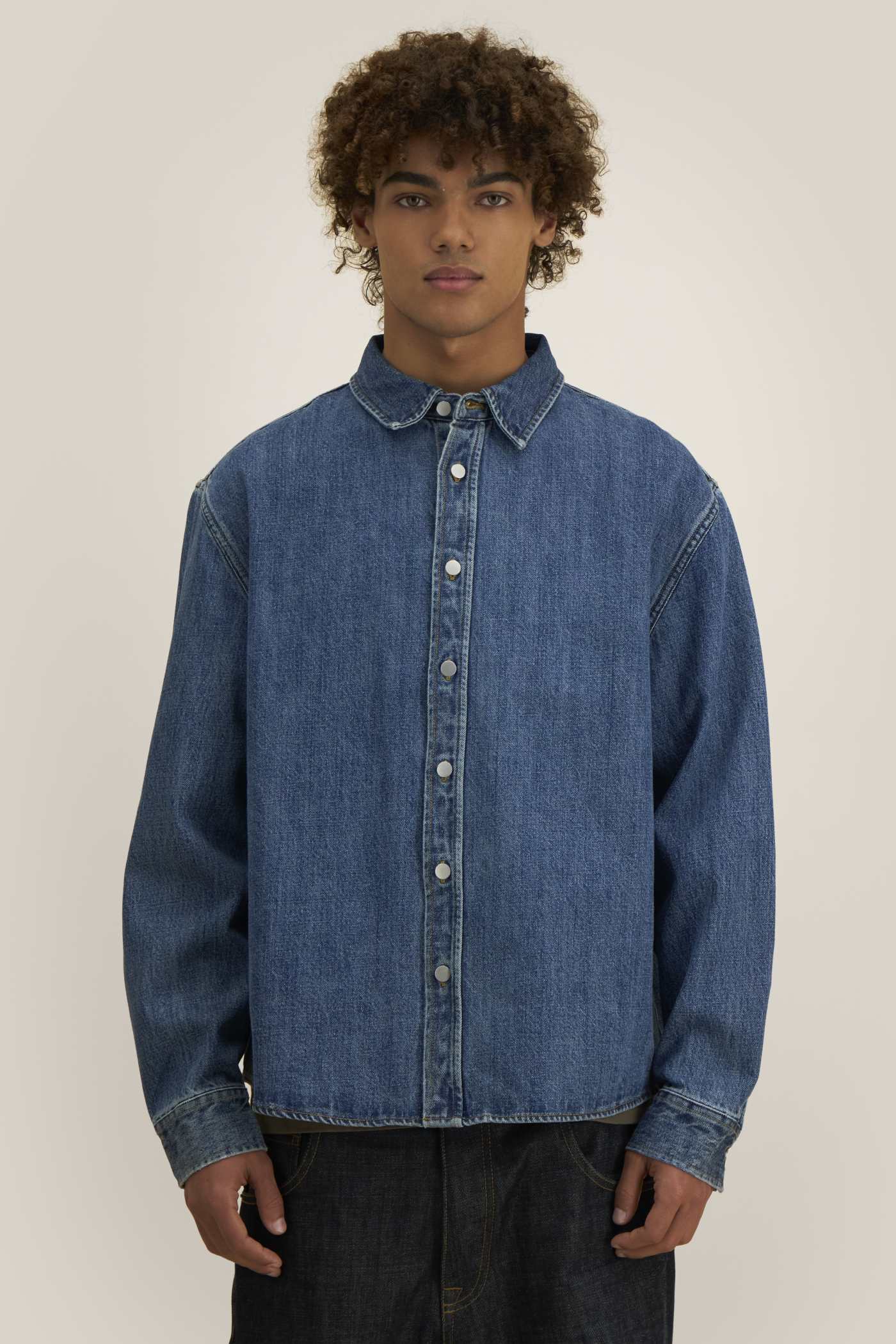 Stanley Stella Palmer Denim-Overhemd am Modell