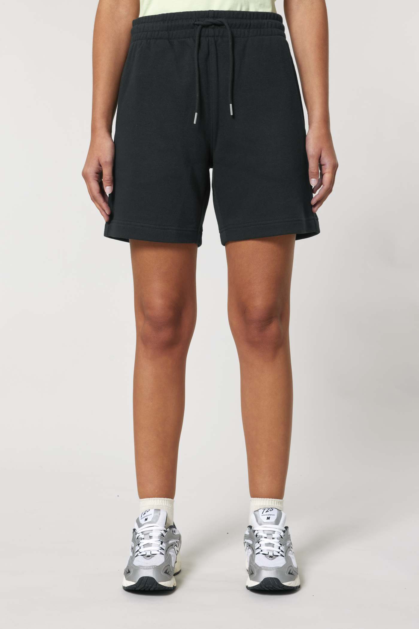 Stanley Stella Trainer 2.0 Jogginghose am Modell, Damen