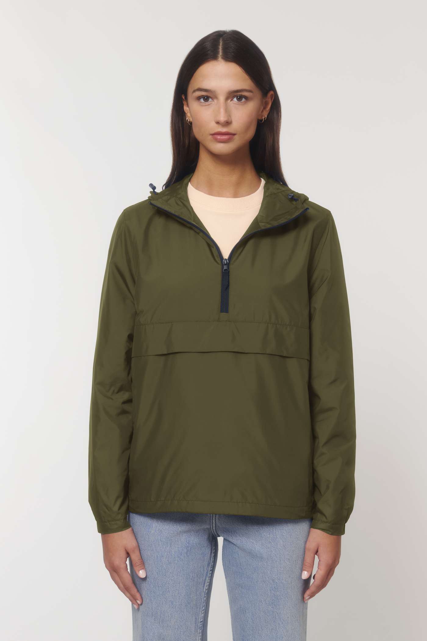 Stanley Stella Speeder Windbreaker am Modell, Damen