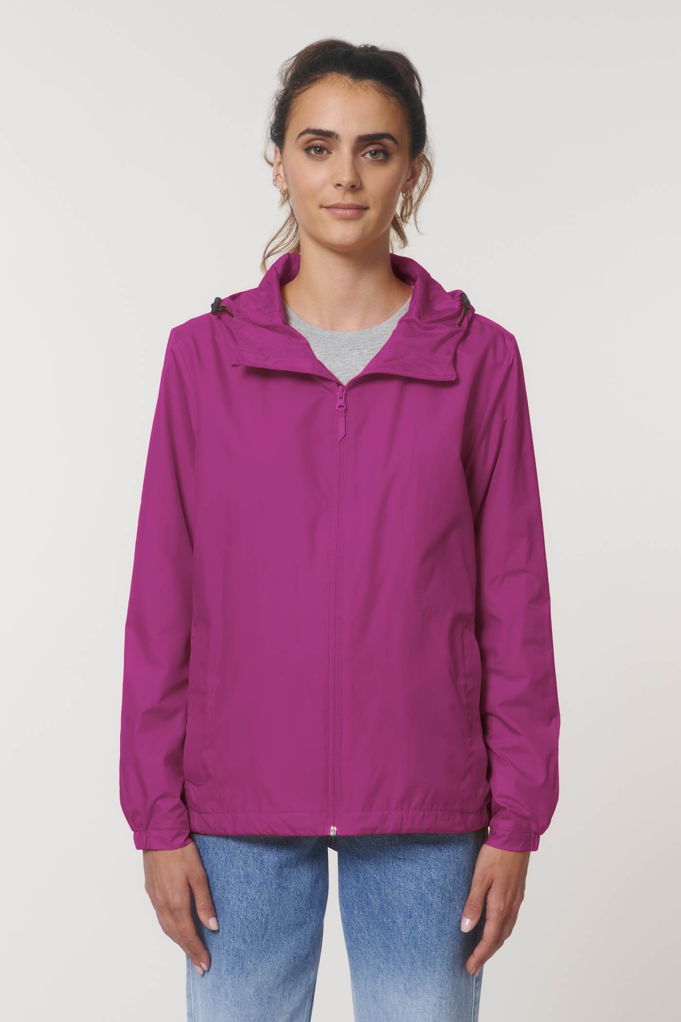 Stanley Stella Commuter Windbreaker am Modell, Damen