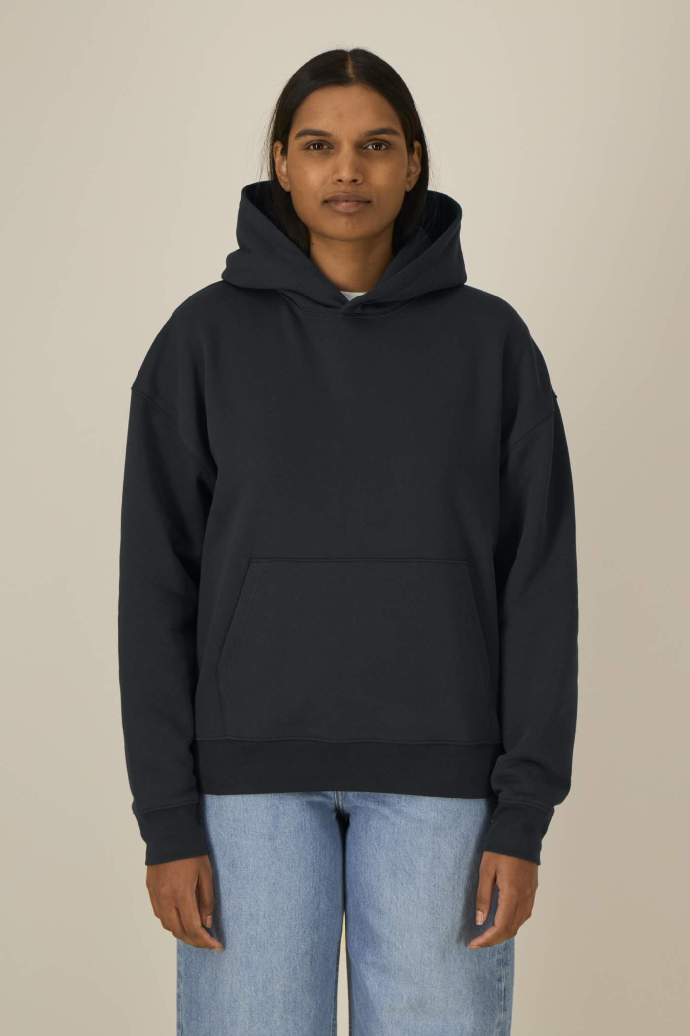 Stanley Stella Chaser Hoodie am Modell, Damen