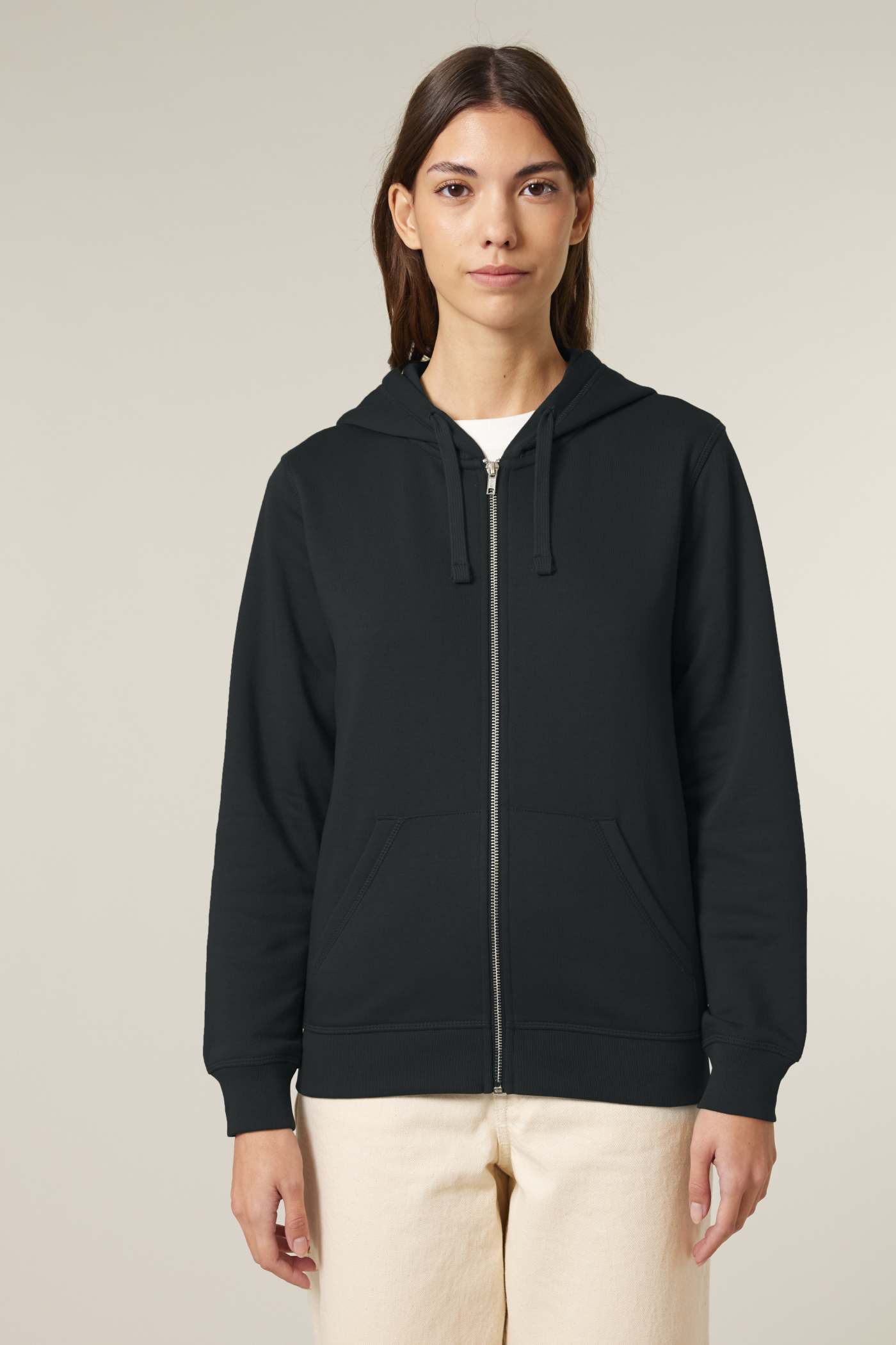Stanley Stella Mixer Hoodie-Sweatshirt am Modell, Damen