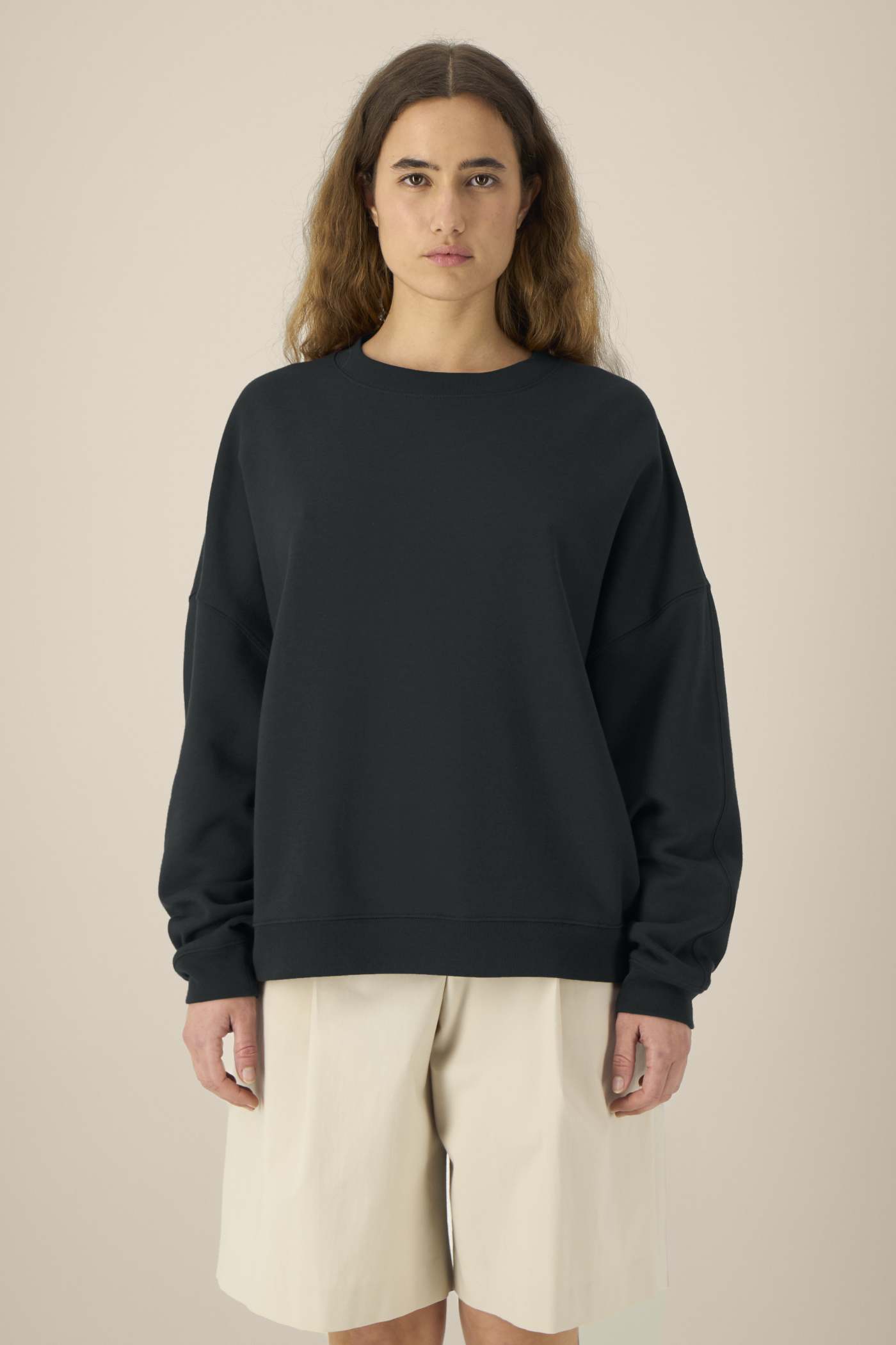 Stanley Stella Stella Lianna Damen-Sweatshirt am Modell