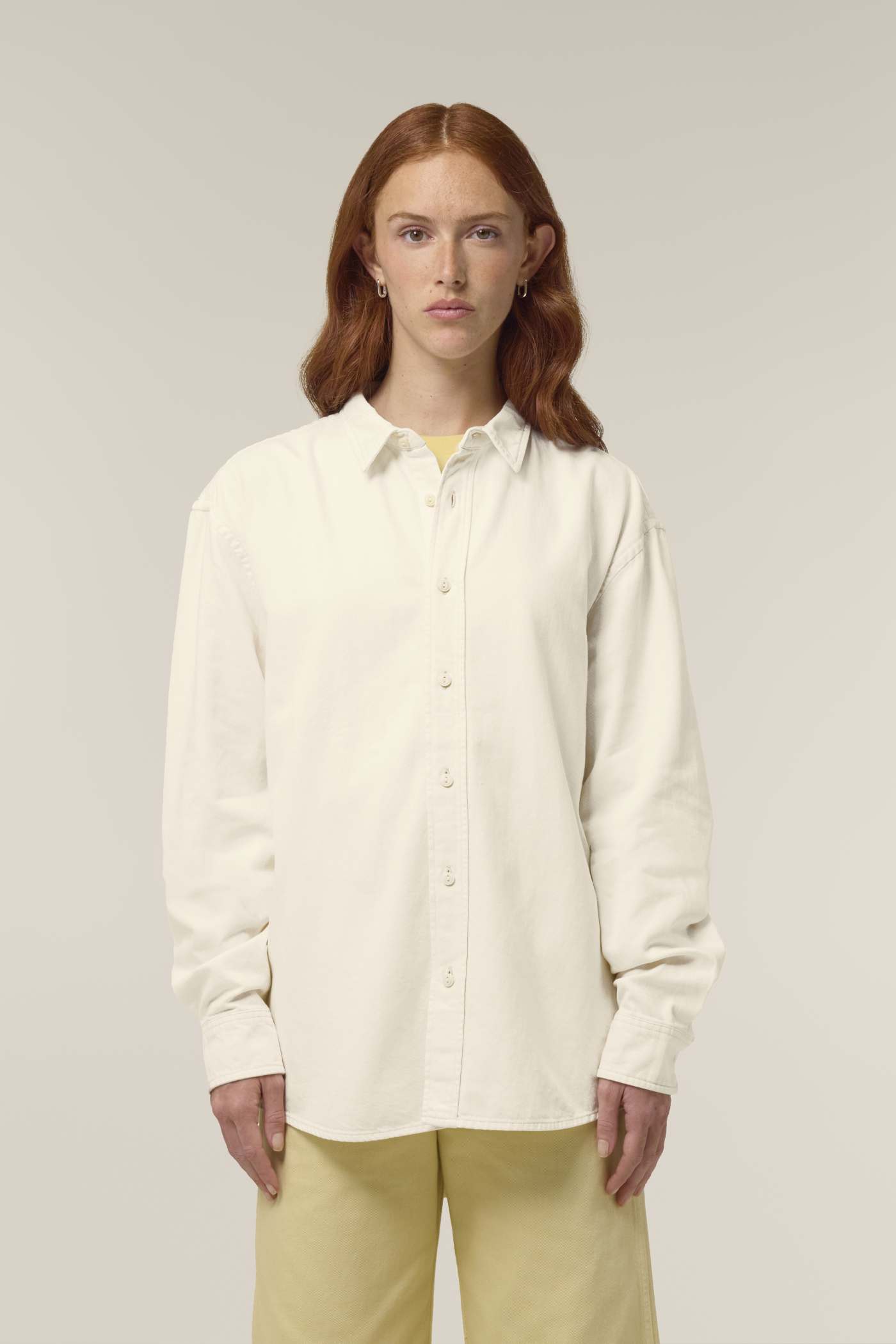 Stanley Stella Worker Shirt am Modell, Damen